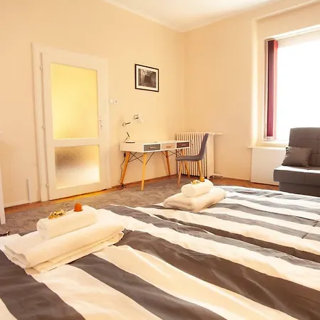 דירה Civis Center Apartman *